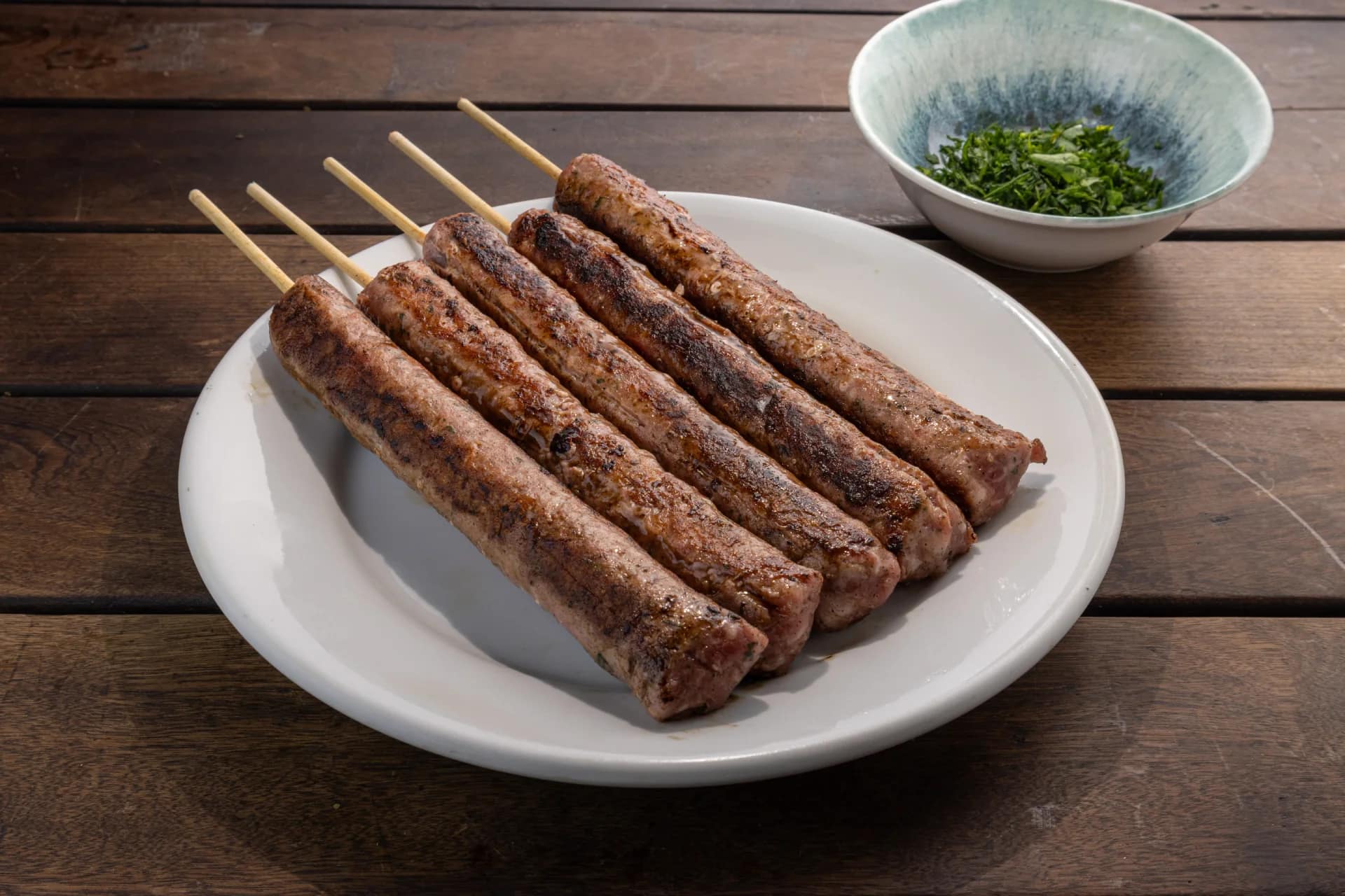 Espetinho de kafta artesanal da Casa Oliva
