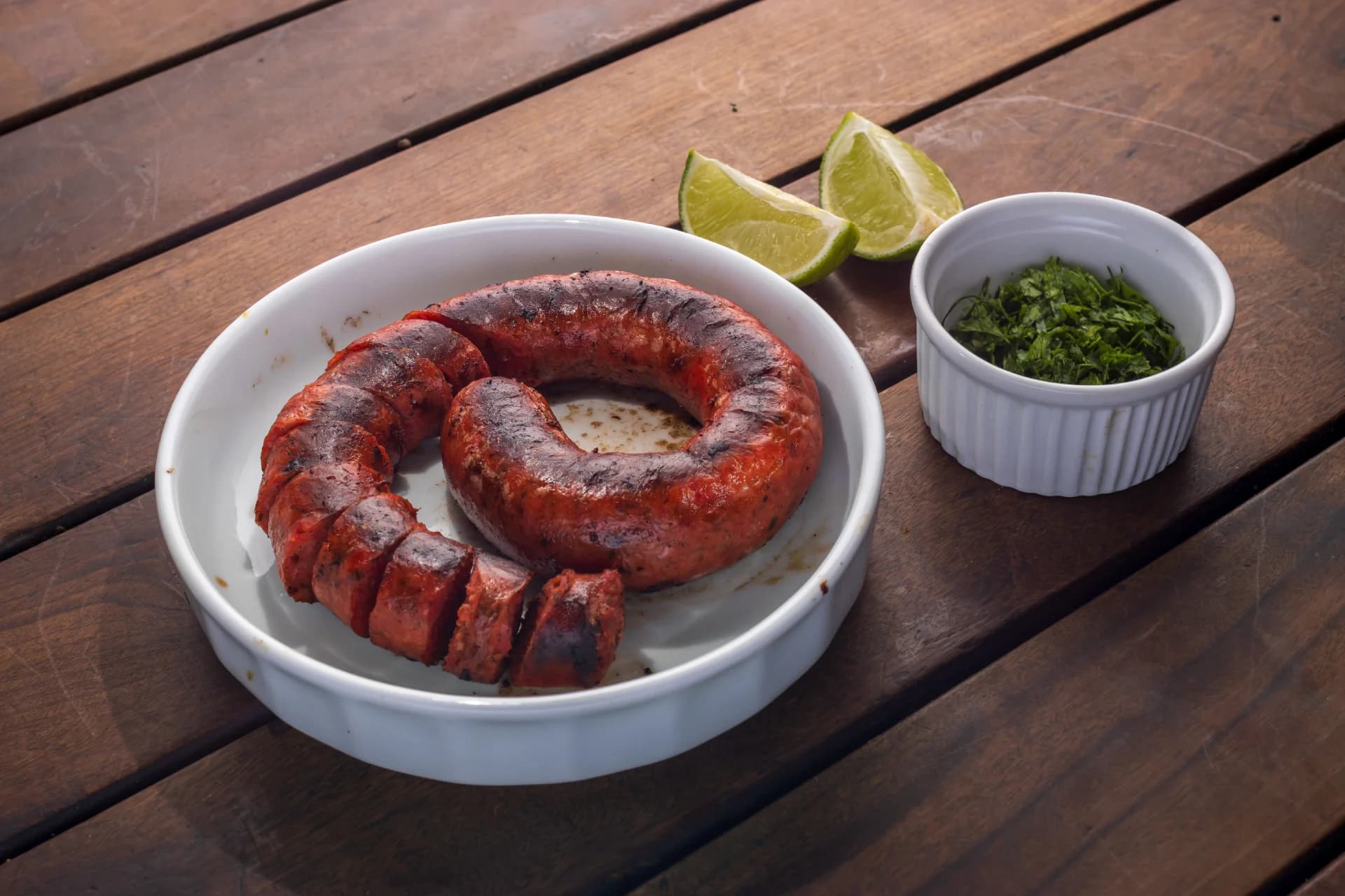Linguiça artesanal Casa Oliva grelhada na brasa
